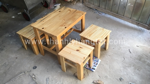 Bộ bàn gỗ thông